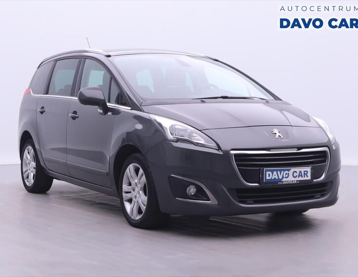 Peugeot 5008 1