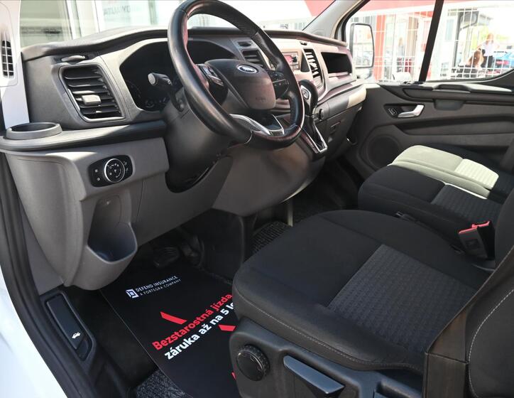 Ford Transit Custom 10