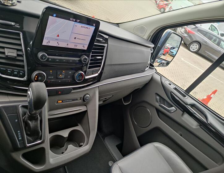 Ford Tourneo Custom 28