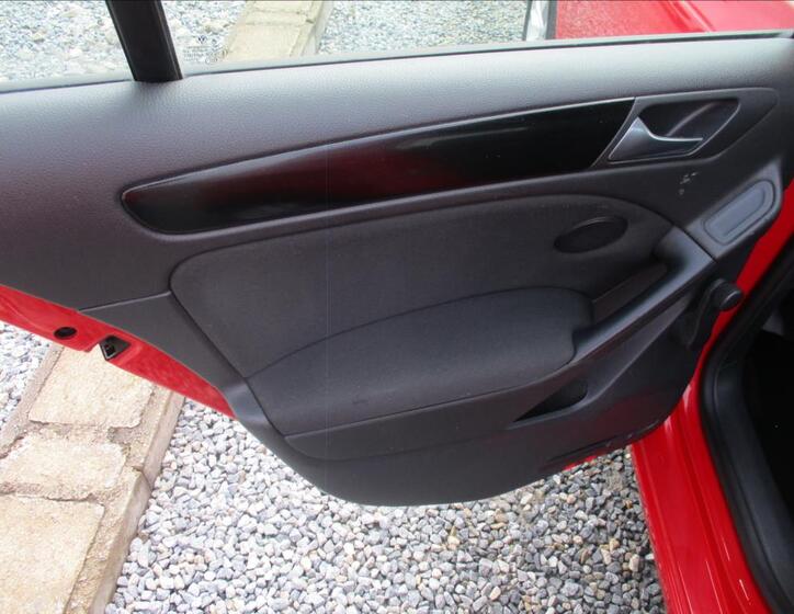 Volkswagen Golf 15