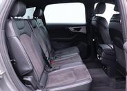 Audi Q7 17