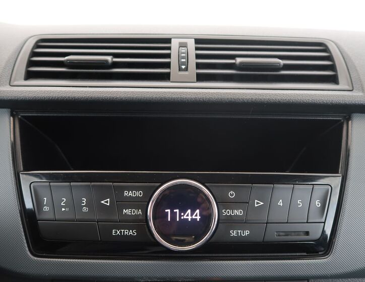 Škoda Fabia 16