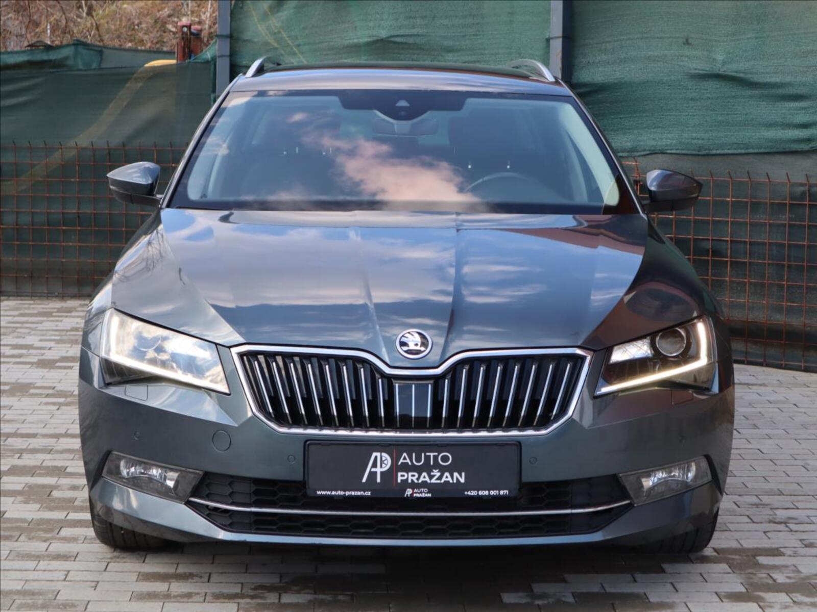 Škoda Superb 2