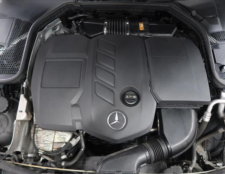 Mercedes-Benz Třídy C 9