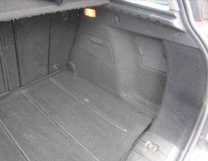 Peugeot 207 32