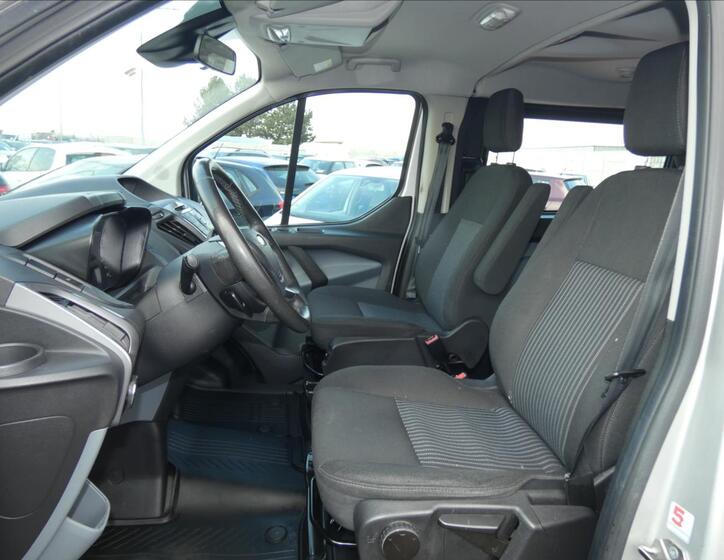 Ford Transit Custom 8