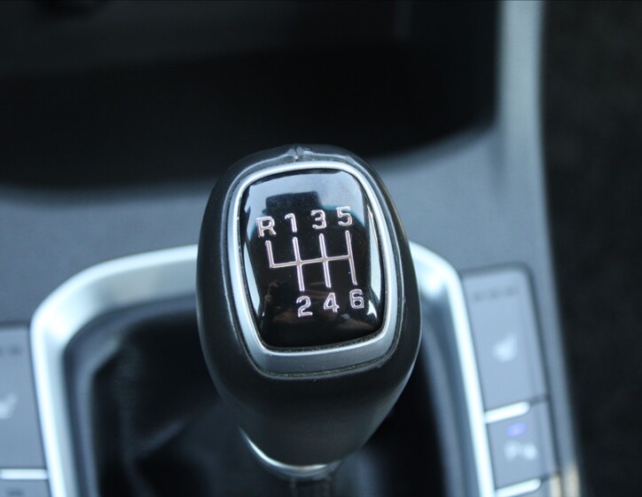 Hyundai i30 23