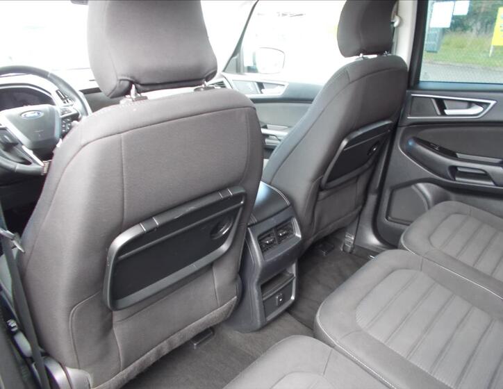 Ford Galaxy 13