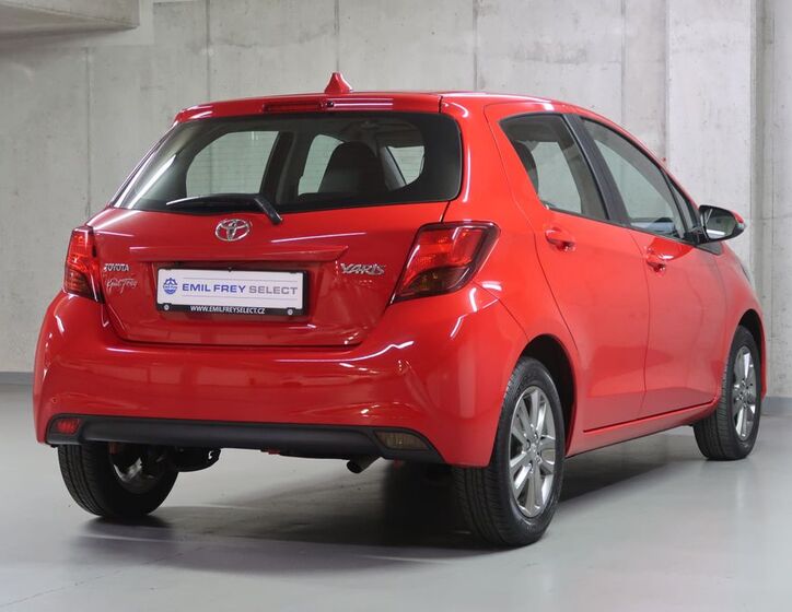 Toyota Yaris 5