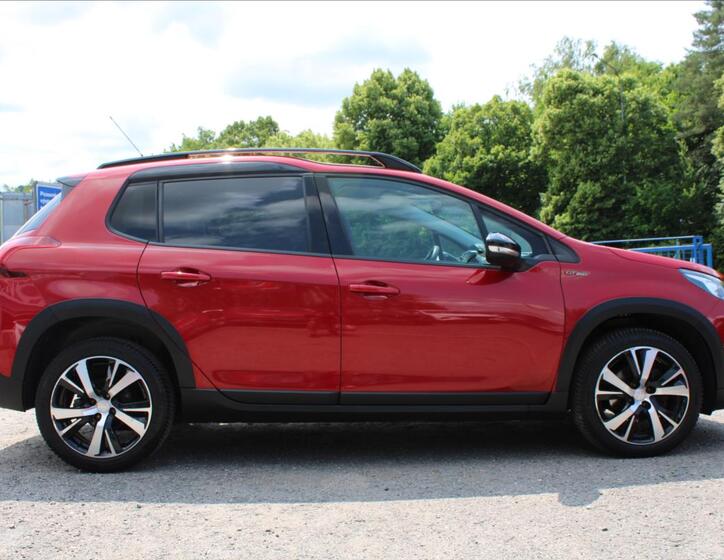 Peugeot 2008 4
