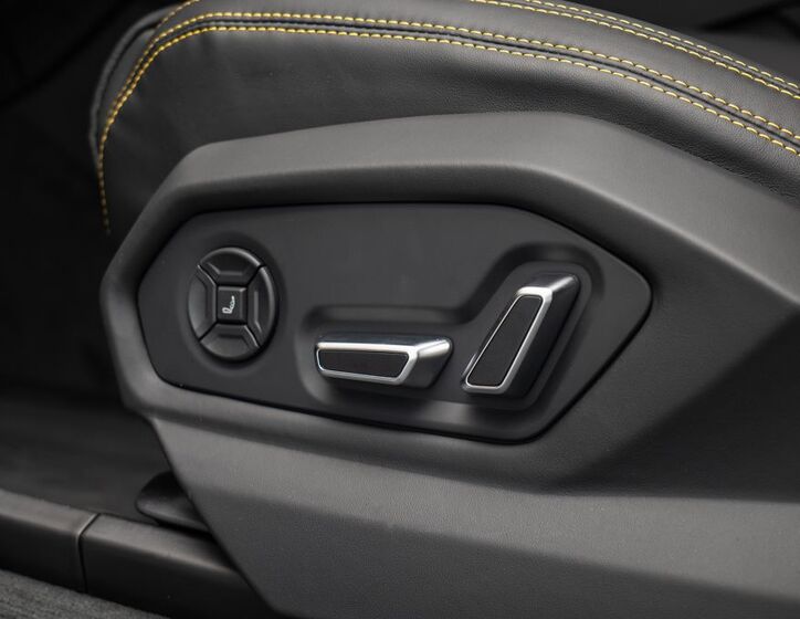 Lamborghini Urus 8