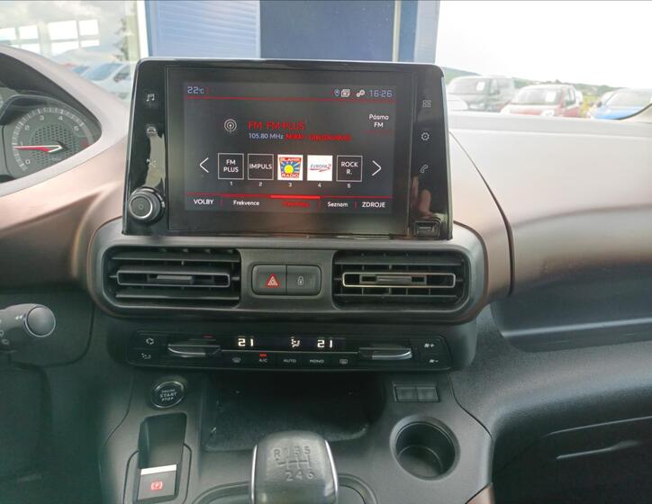 Peugeot Rifter 19