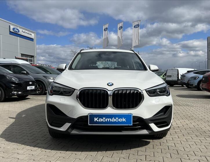 BMW X1 8