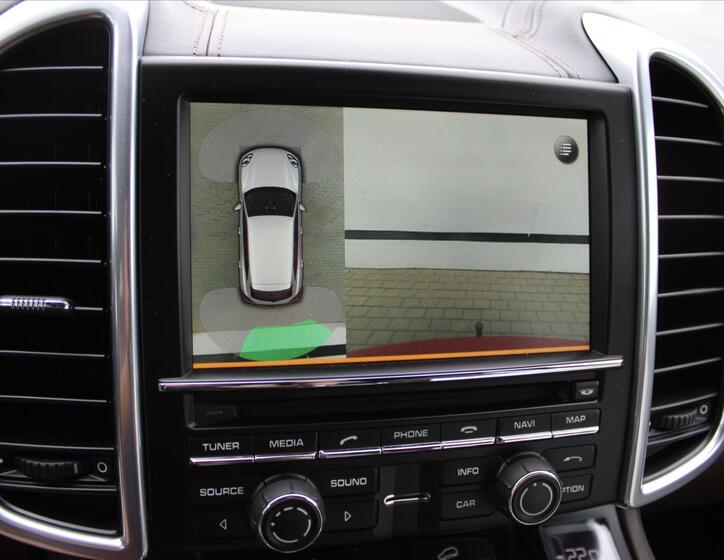 Porsche Cayenne 20