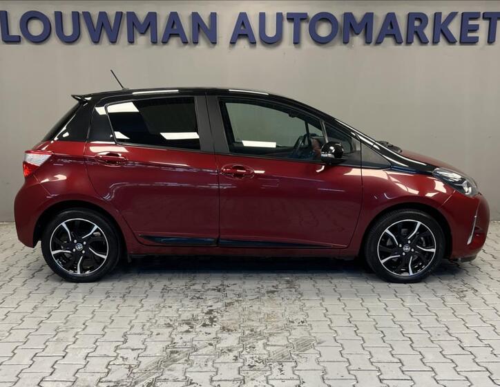 Toyota Yaris 15