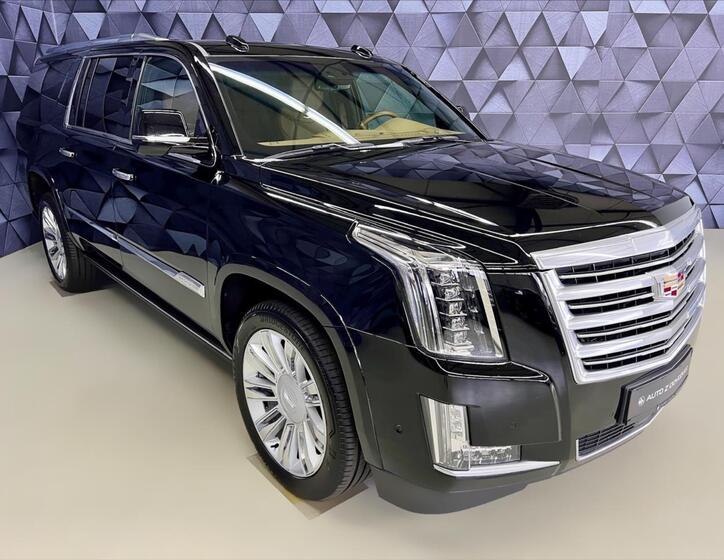 Cadillac Escalade 4