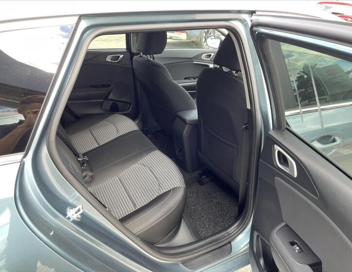 KIA Ceed 11