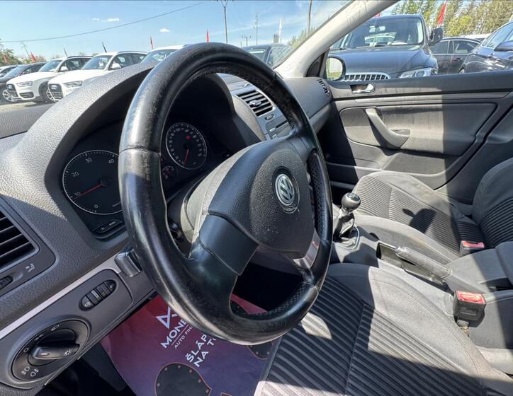 Volkswagen Golf 12