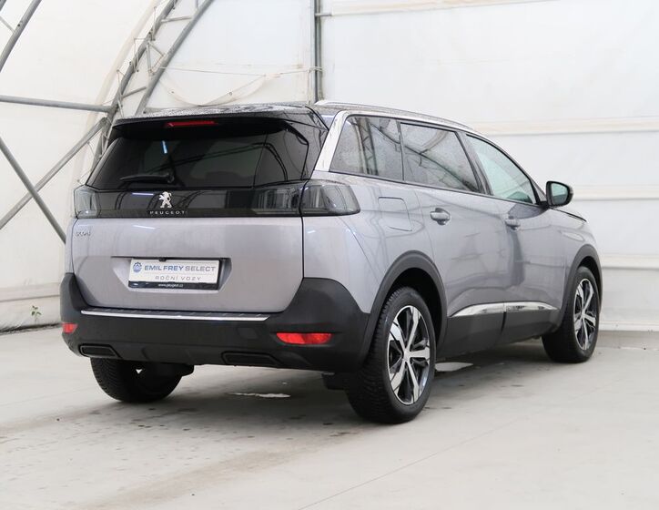 Peugeot 5008 6