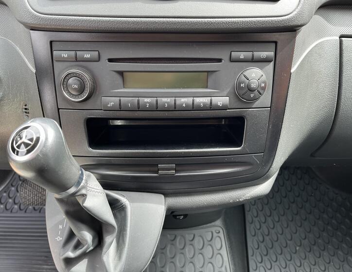 Mercedes-Benz Vito 21