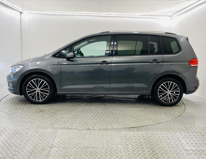 Volkswagen Touran 3