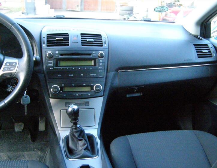 Toyota Avensis 20
