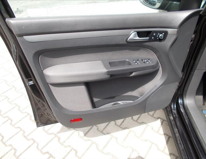Volkswagen Touran 25