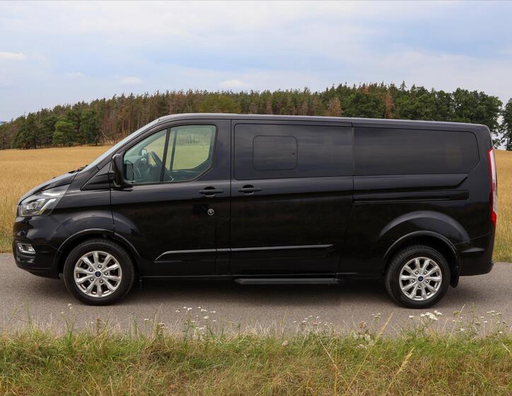Ford Tourneo Custom 4
