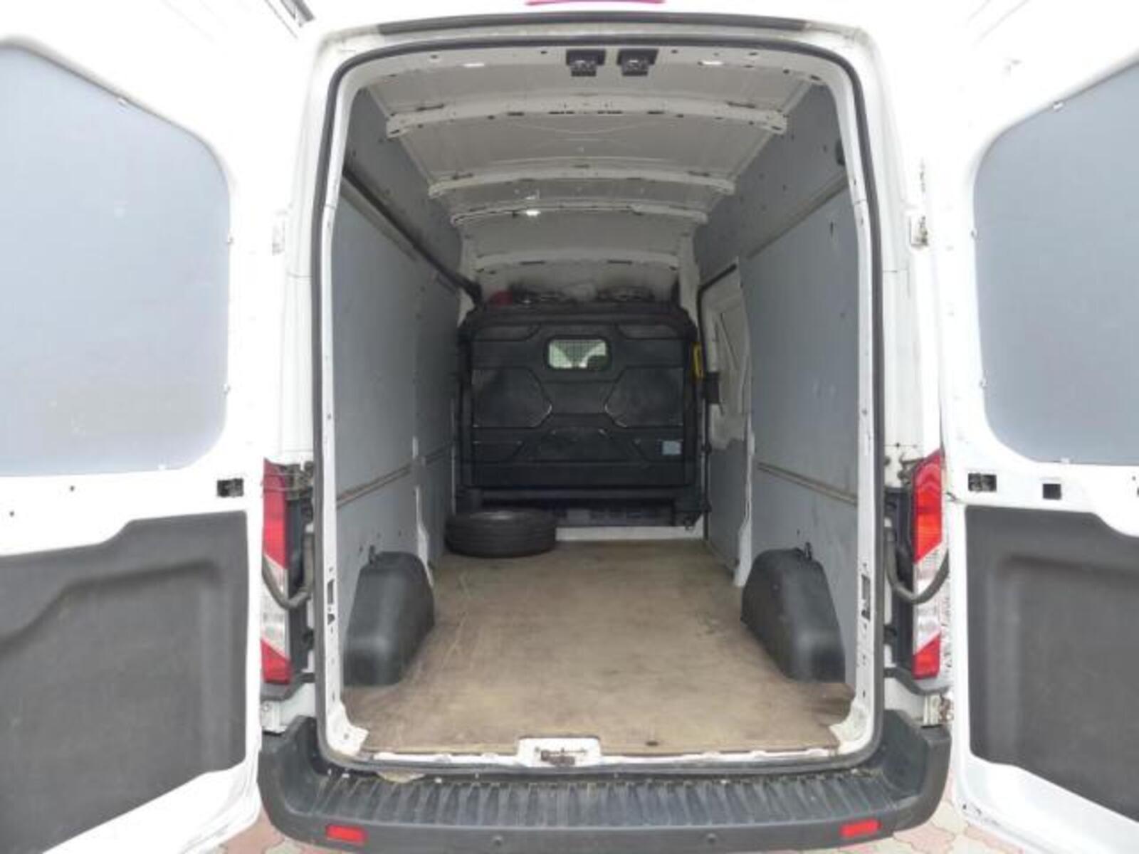 Ford Transit 7