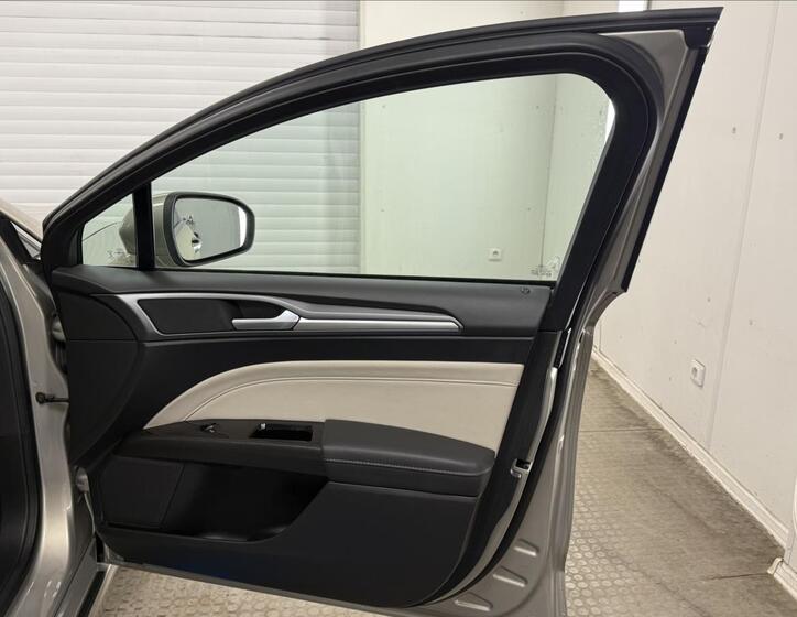 Ford Mondeo 29