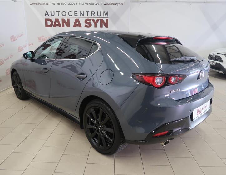Mazda 3 6