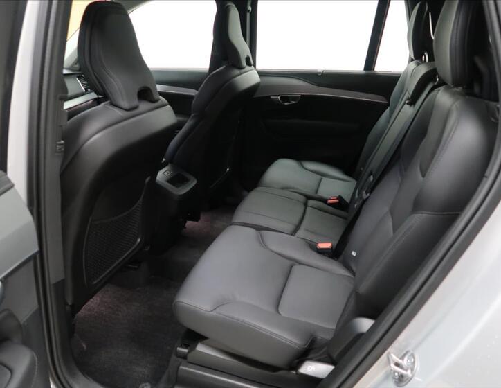 Volvo XC90 8