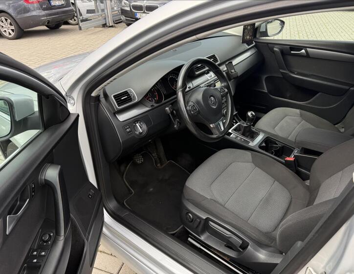 Volkswagen Passat 9