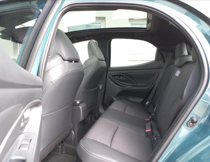 Toyota Yaris 12