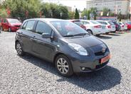 Toyota Yaris 1