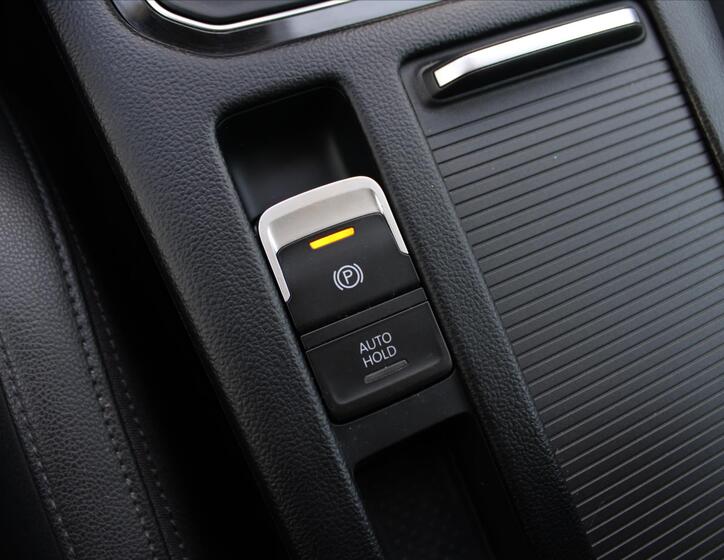 Volkswagen Passat 24