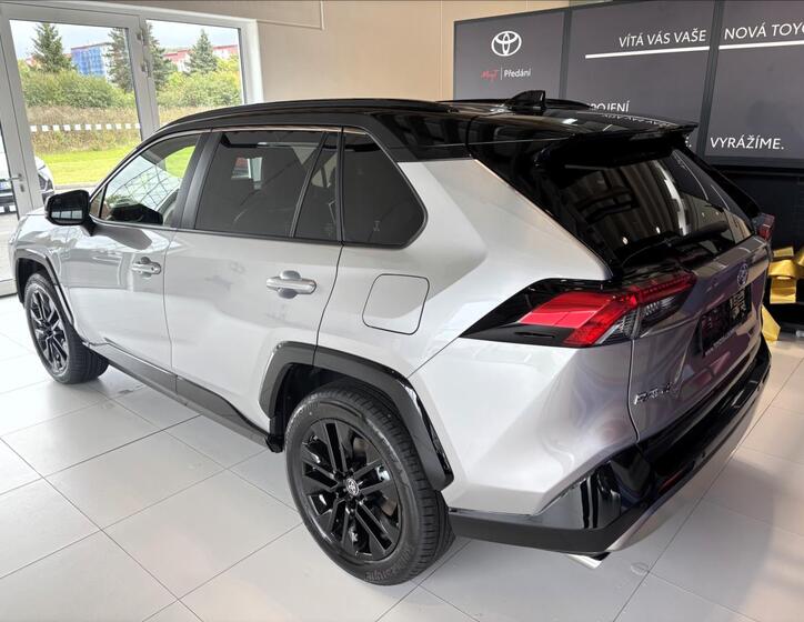 Toyota RAV4 5