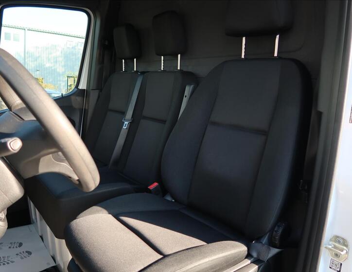 Mercedes-Benz Sprinter 10