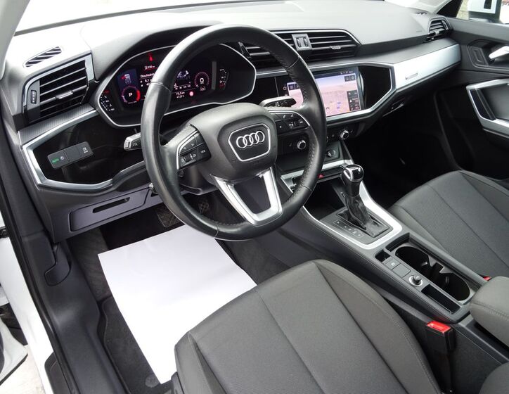 Audi Q3 16