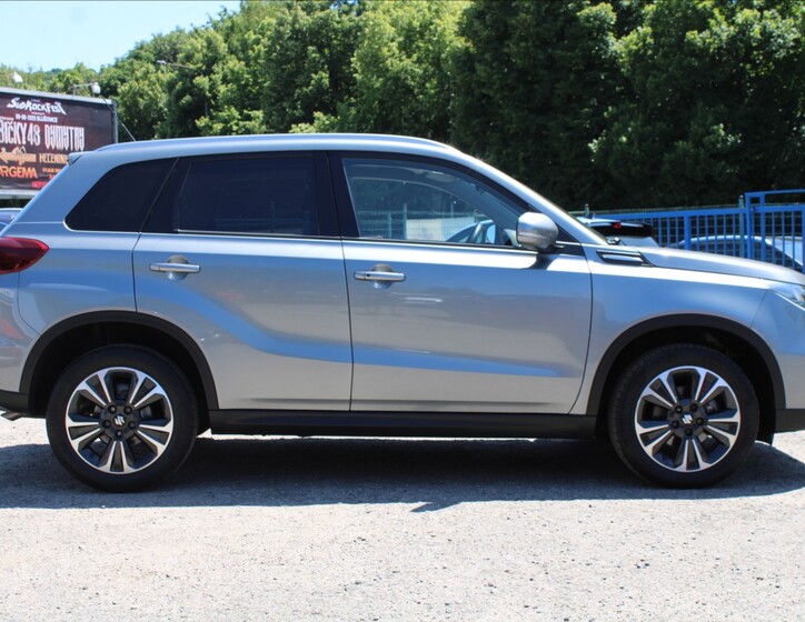 Suzuki Vitara 4