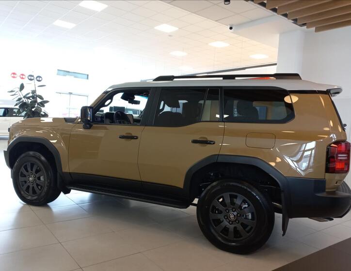 Toyota Land Cruiser 3