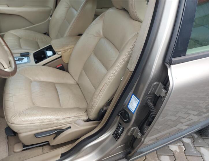 Volvo XC70 24