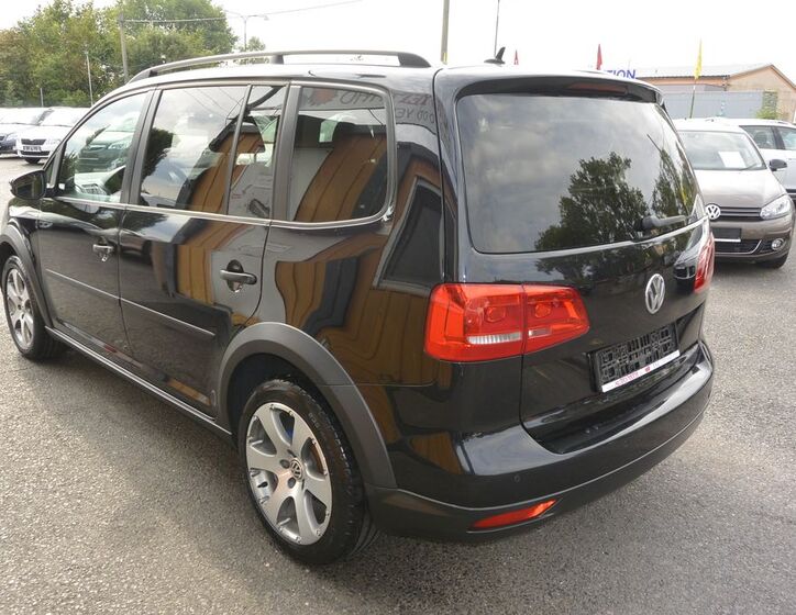 Volkswagen Touran 7