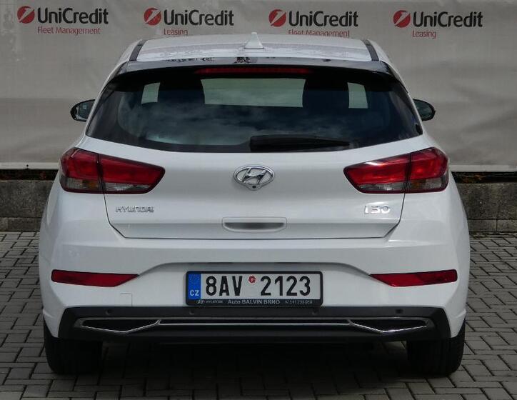 Hyundai i30 4