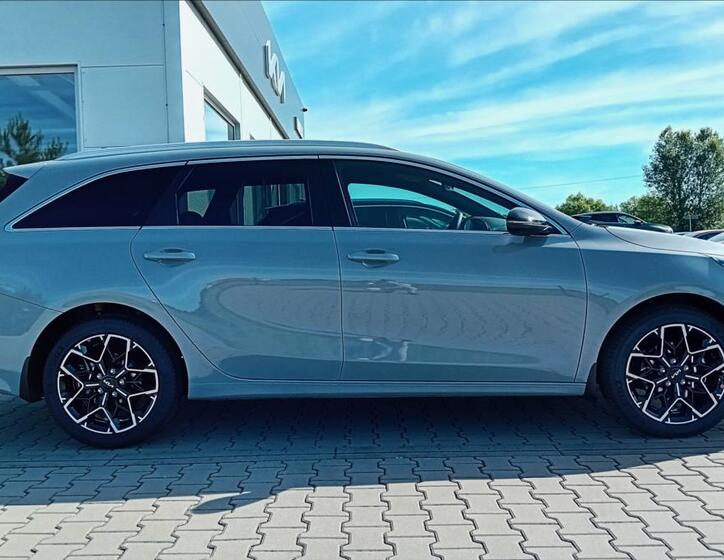 KIA Ceed 4