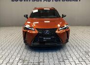 Lexus UX 250h 4