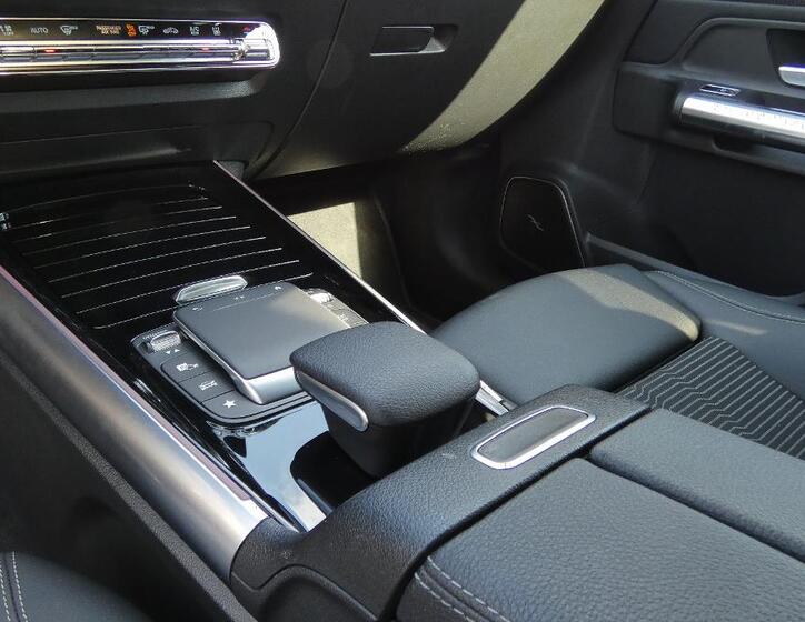 Mercedes-Benz GLA 6