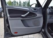 Ford Galaxy 25