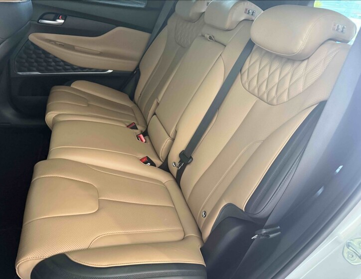 Hyundai Santa Fe 8