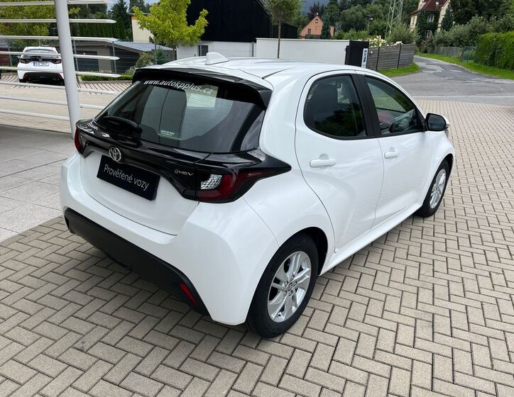 Toyota Yaris 6